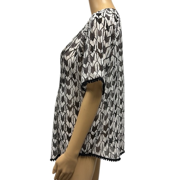 Two by Vince Camuto Black White Split Neck Semi Sheer Pom Pom Blouse Top Small - Picture 5 of 10